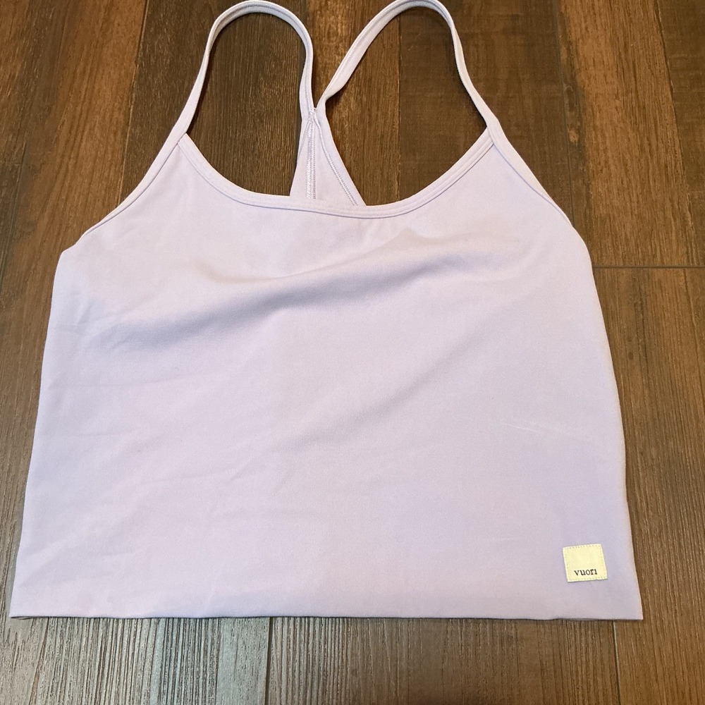Vuori Activewear Racerback Tank Top Lavender Purple Shelf Bra Small Yoga Workout